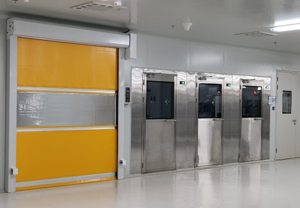 天津經緯恒潤科技風淋室安裝完畢